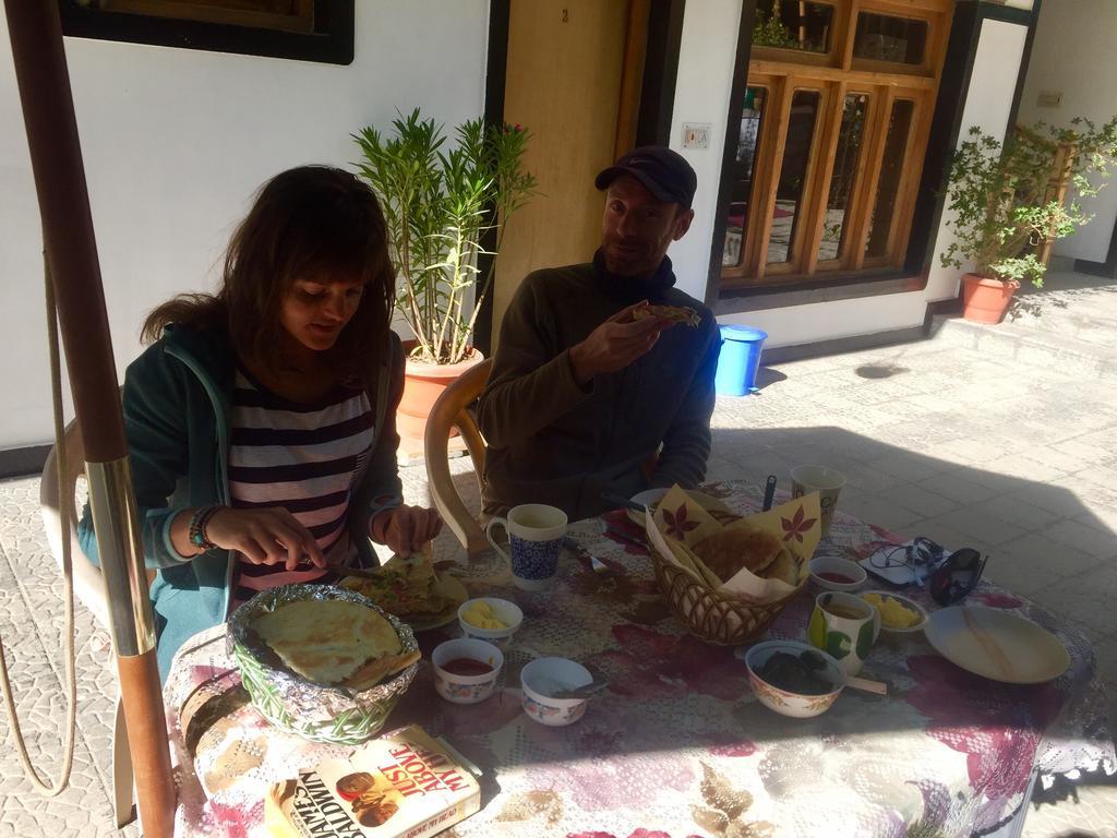 מלון לה Travellers House מראה חיצוני תמונה