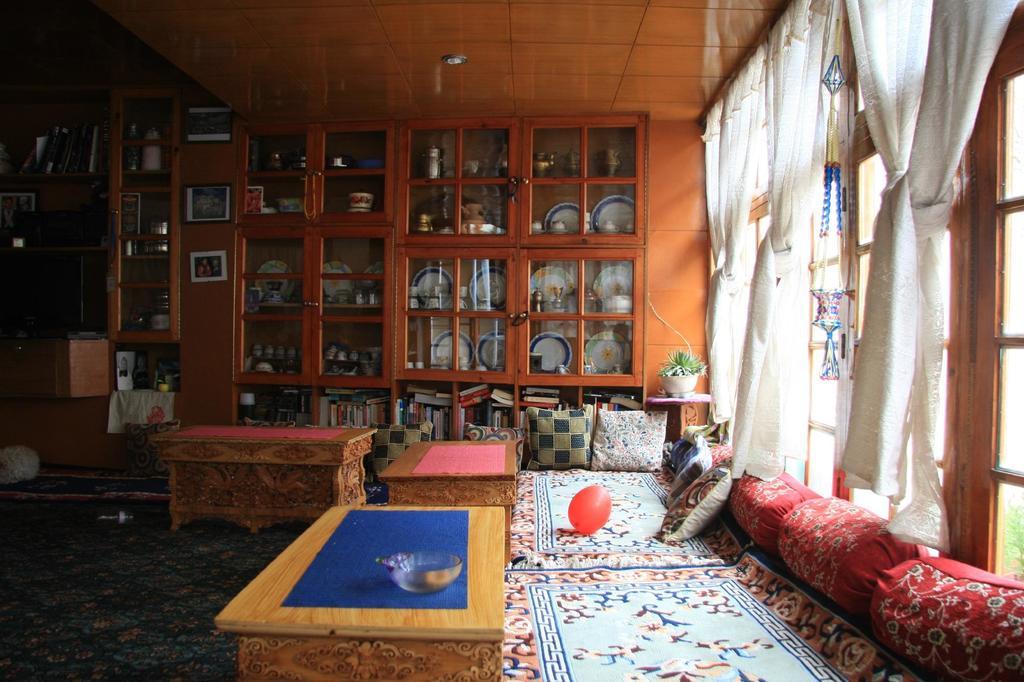 מלון לה Travellers House מראה חיצוני תמונה